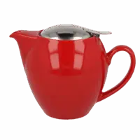 Photo de la théière Zero Japan - Rouge - 58cl. La théière est fine en bas et s'arrondit, rouge vif. Le couvercle est en inox, rond également et assez discret.